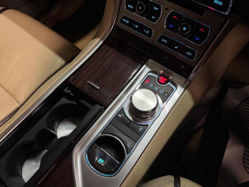 JAGUAR XF 2.2 d Portfolio 2015