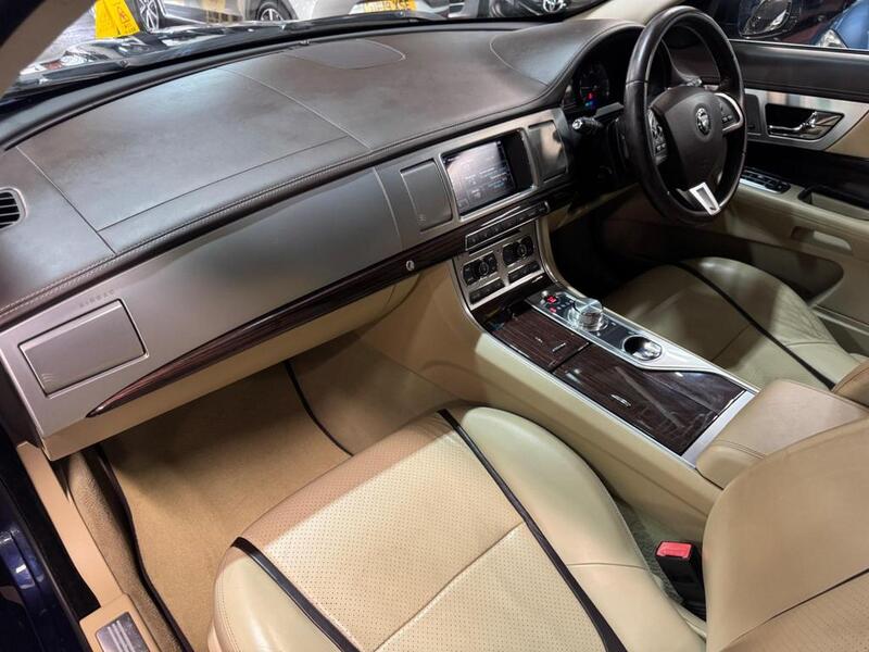 JAGUAR XF 2.2 d Portfolio 2015