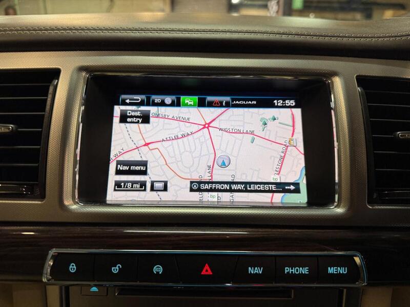 JAGUAR XF 2.2 d Portfolio 2015
