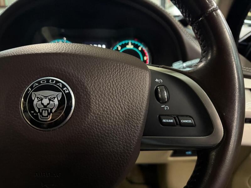JAGUAR XF 2.2 d Portfolio 2015