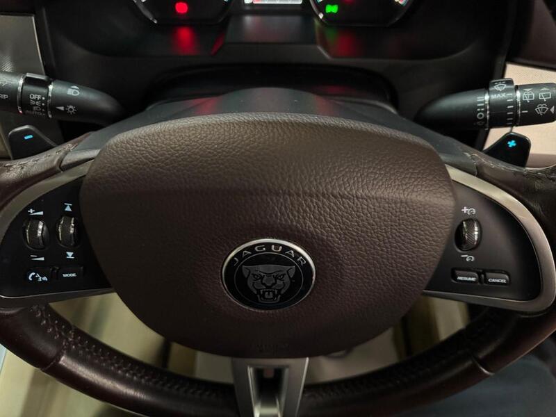 JAGUAR XF 2.2 d Portfolio 2015
