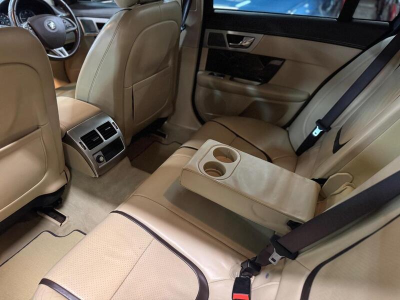 JAGUAR XF 2.2 d Portfolio 2015