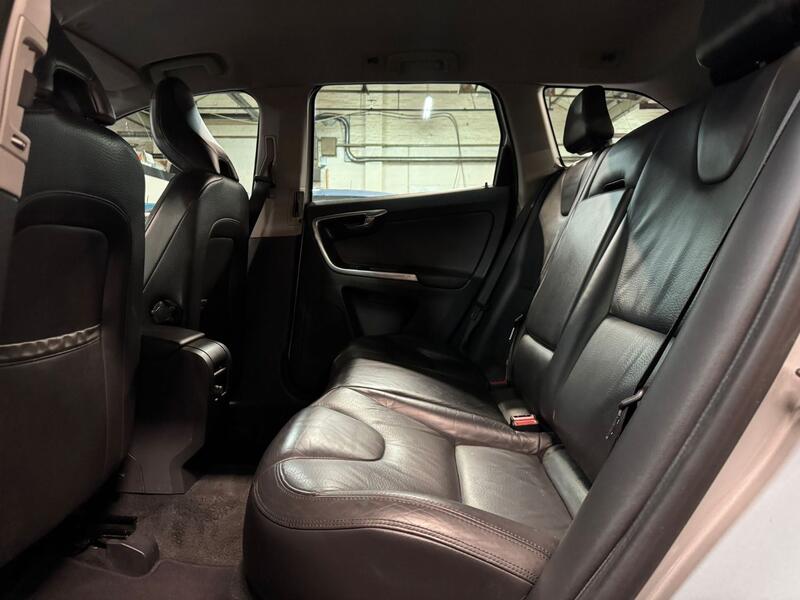 VOLVO XC60 2.0 D4 SE Lux 2013