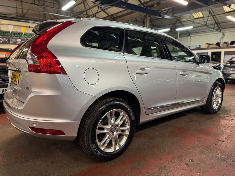 VOLVO XC60 2.0 D4 SE Lux 2013