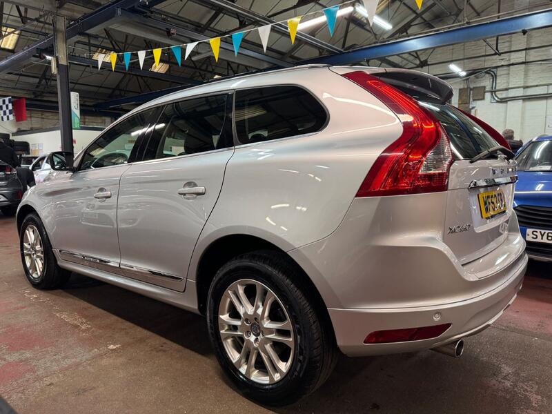 VOLVO XC60 2.0 D4 SE Lux 2013