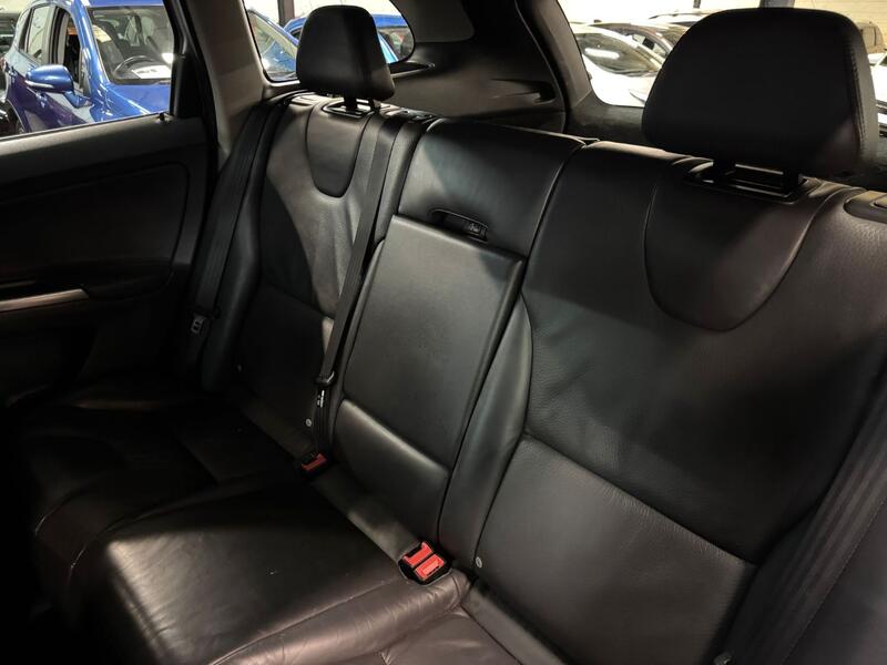 VOLVO XC60 2.0 D4 SE Lux 2013