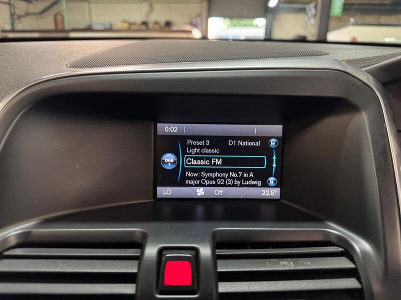 VOLVO XC60 2.0 D4 SE Lux 2013