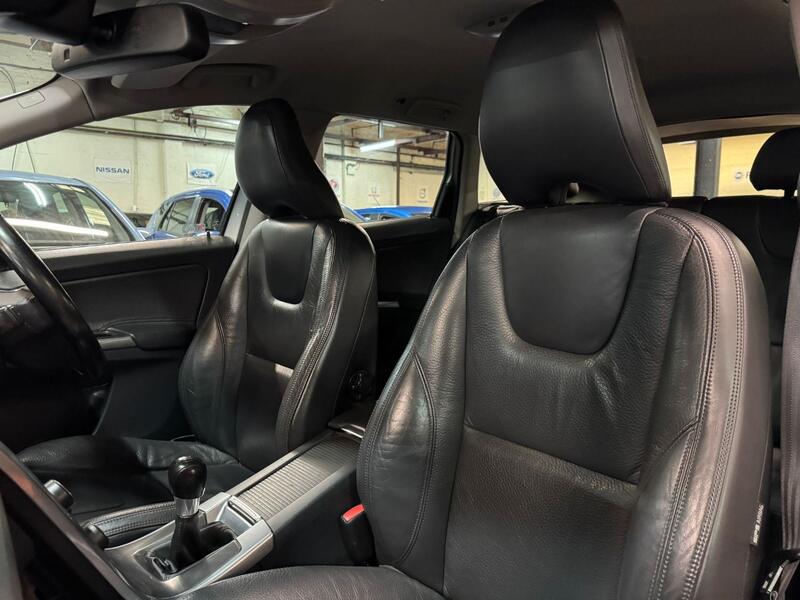 VOLVO XC60 2.0 D4 SE Lux 2013