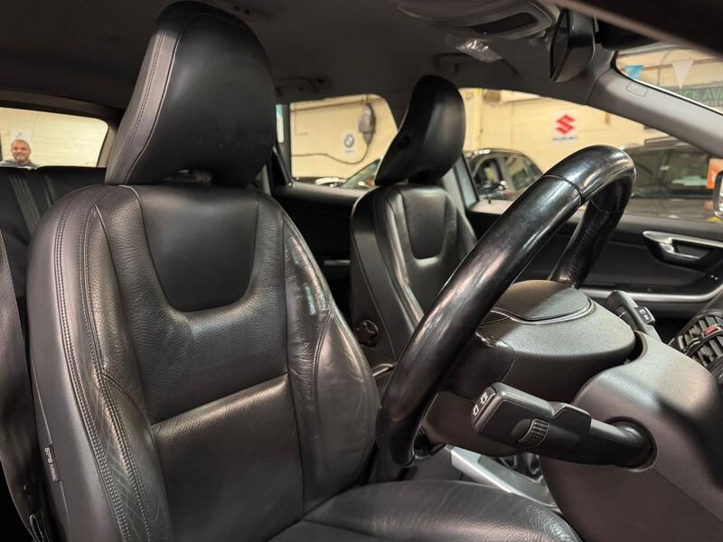 VOLVO XC60 2.0 D4 SE Lux 2013
