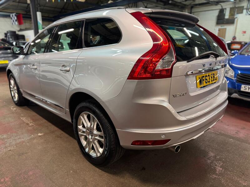 VOLVO XC60 2.0 D4 SE Lux 2013