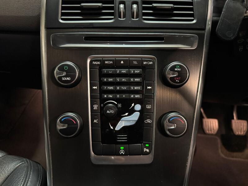 VOLVO XC60 2.0 D4 SE Lux 2013
