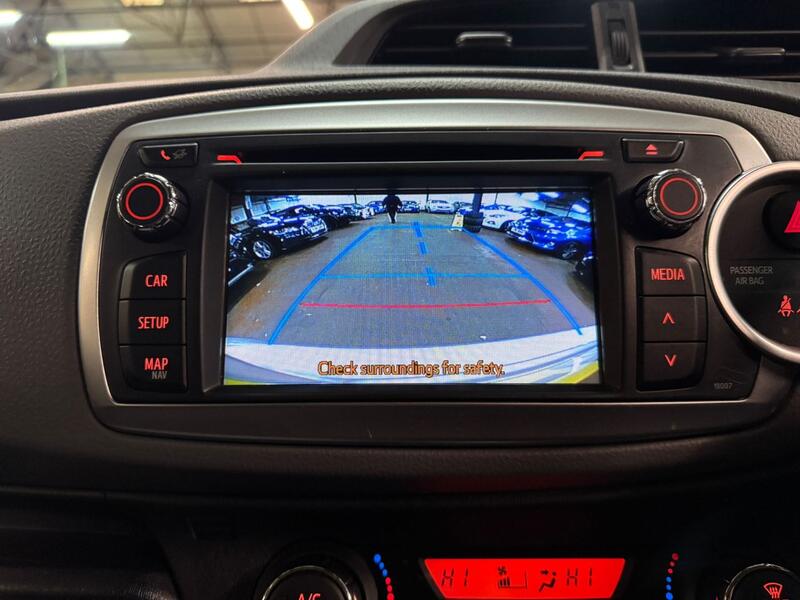 TOYOTA YARIS 1.3 Dual VVT-i Icon Plus 2014