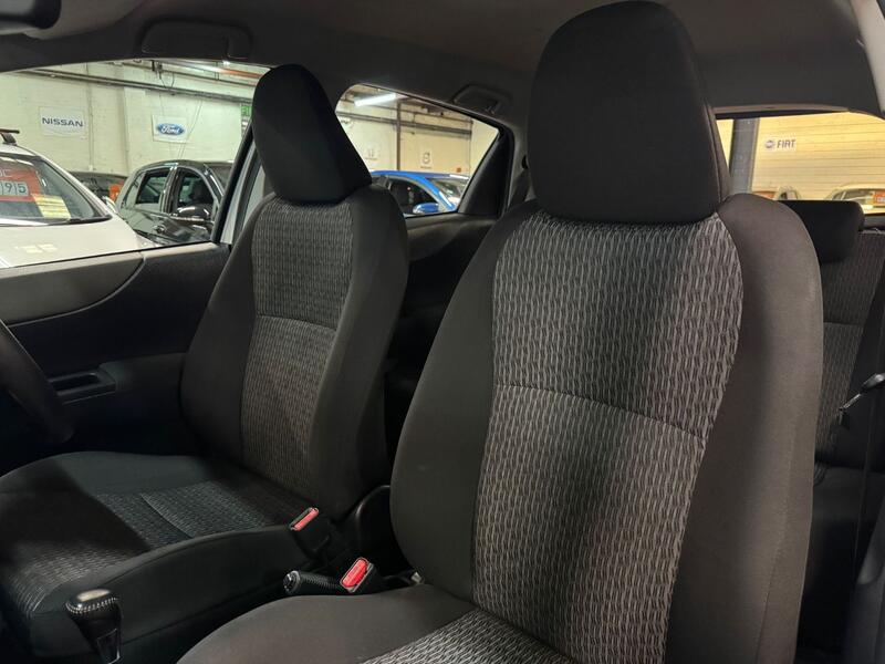 TOYOTA YARIS 1.3 Dual VVT-i Icon Plus 2014