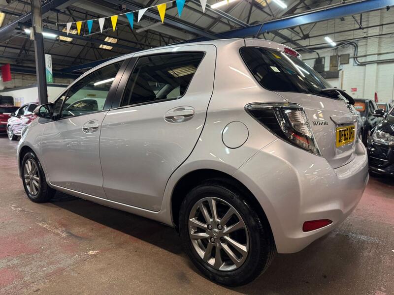 TOYOTA YARIS 1.3 Dual VVT-i Icon Plus 2014