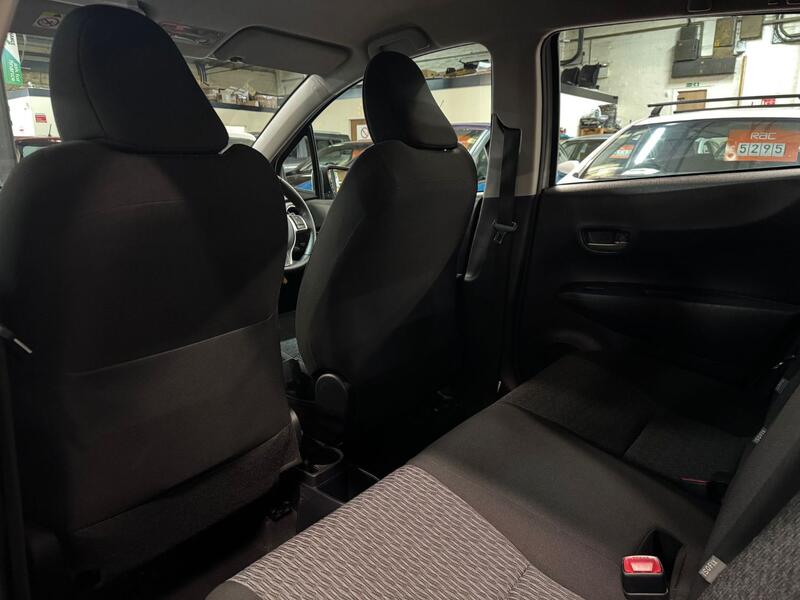 TOYOTA YARIS 1.3 Dual VVT-i Icon Plus 2014