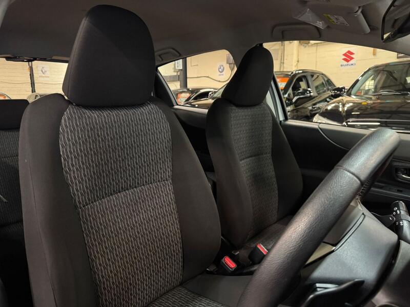 TOYOTA YARIS 1.3 Dual VVT-i Icon Plus 2014