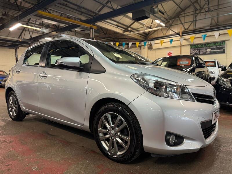 TOYOTA YARIS 1.3 Dual VVT-i Icon Plus 2014