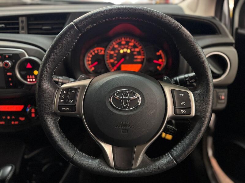 TOYOTA YARIS 1.3 Dual VVT-i Icon Plus 2014