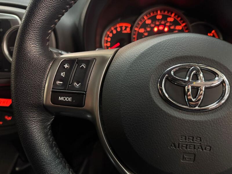 TOYOTA YARIS 1.3 Dual VVT-i Icon Plus 2014