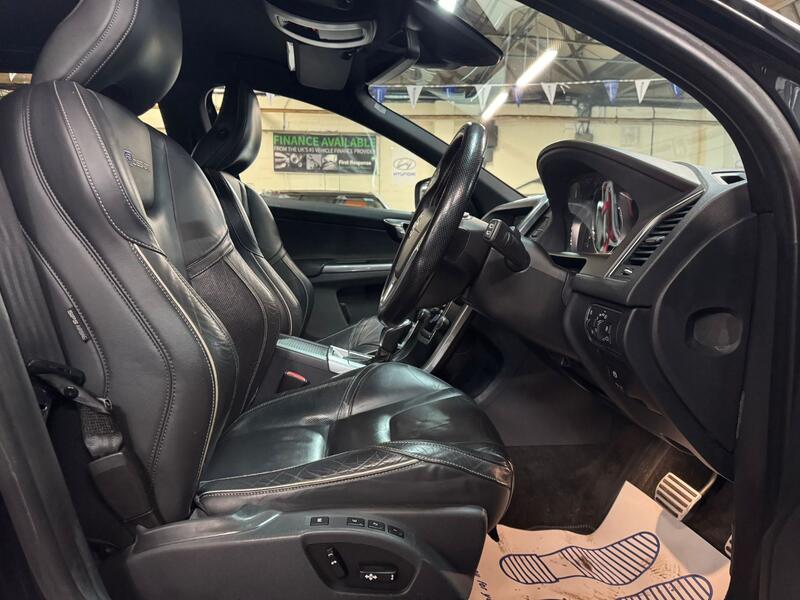 VOLVO XC60 2.4 D4 R-Design Lux Nav 2014