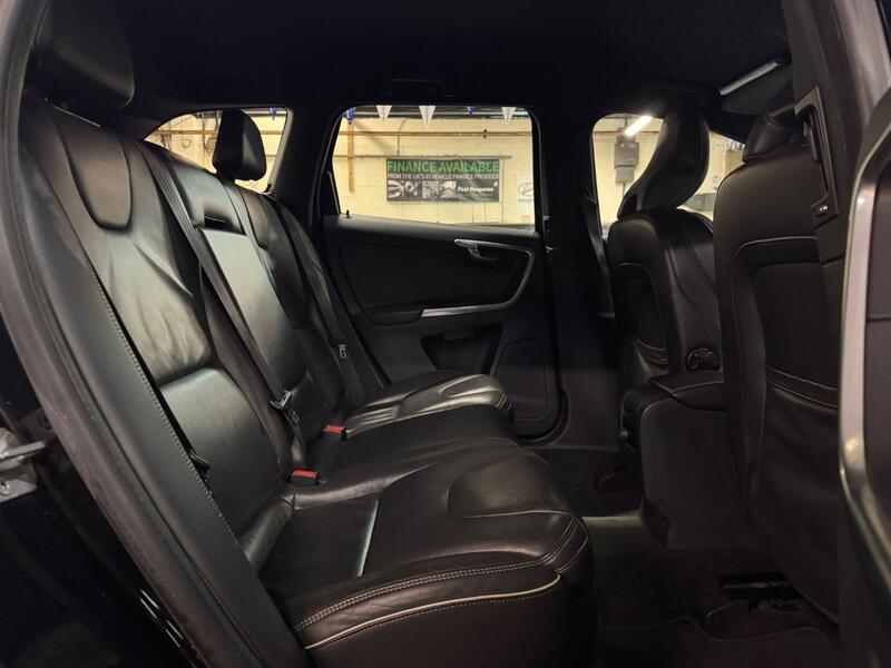 VOLVO XC60 2.4 D4 R-Design Lux Nav 2014