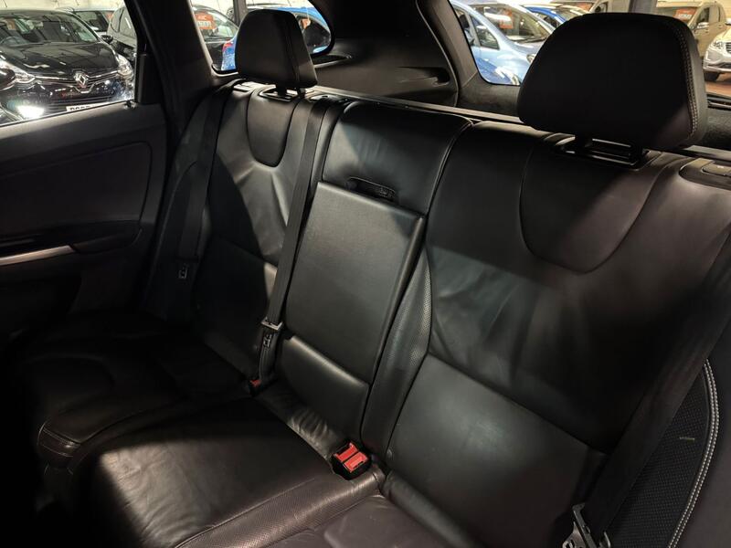 VOLVO XC60 2.4 D4 R-Design Lux Nav 2014