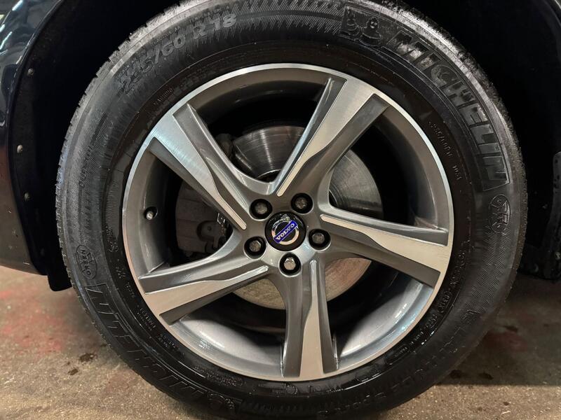 VOLVO XC60 2.4 D4 R-Design Lux Nav 2014