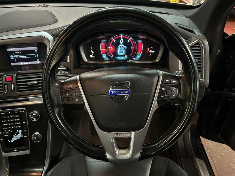 VOLVO XC60 2.0 D4 R-Design 2014