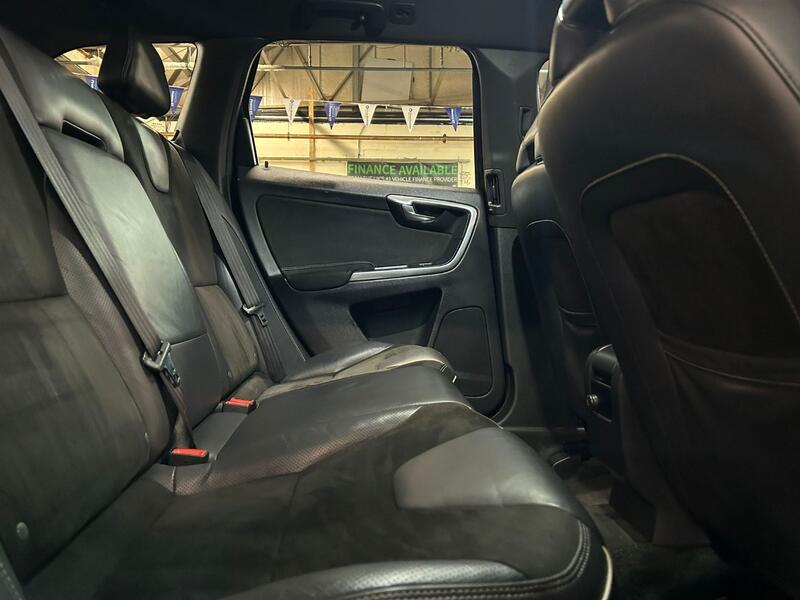 VOLVO XC60 2.0 D4 R-Design 2014