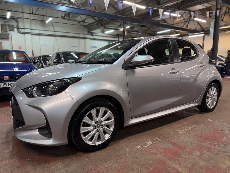 TOYOTA YARIS 1.5 VVT-h Icon 2021