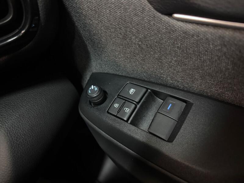 TOYOTA YARIS 1.5 VVT-h Icon 2021