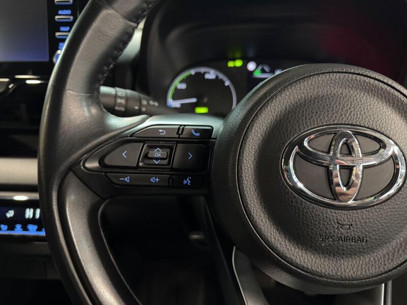 TOYOTA YARIS 1.5 VVT-h Icon 2021