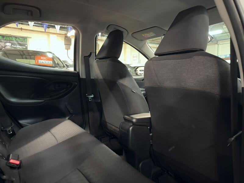 TOYOTA YARIS 1.5 VVT-h Icon 2021