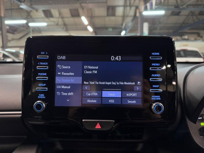 TOYOTA YARIS 1.5 VVT-h Icon 2021