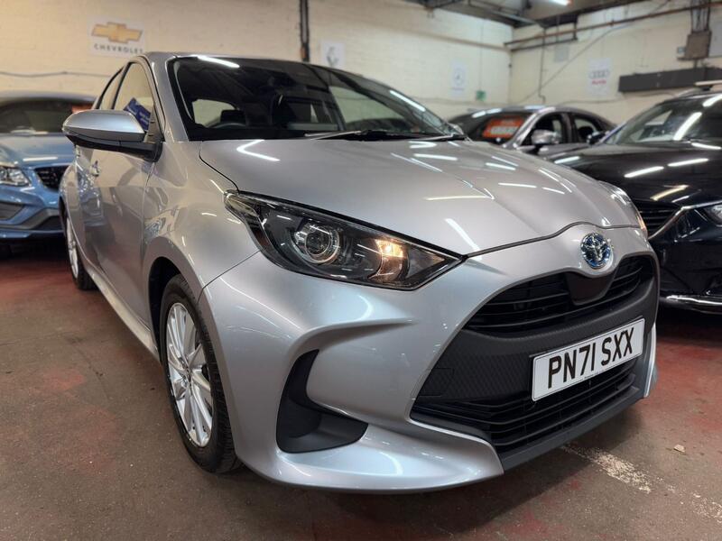 TOYOTA YARIS 1.5 VVT-h Icon 2021