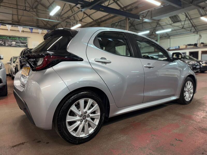 TOYOTA YARIS 1.5 VVT-h Icon 2021