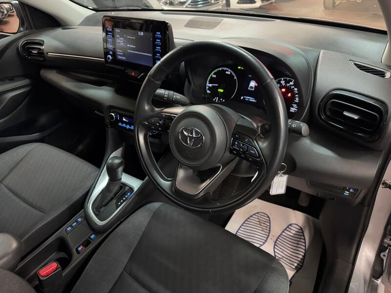 TOYOTA YARIS 1.5 VVT-h Icon 2021