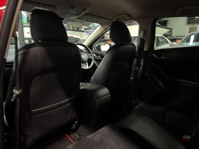 MAZDA MAZDA3 2.0 SKYACTIV-G Sport Black 2016