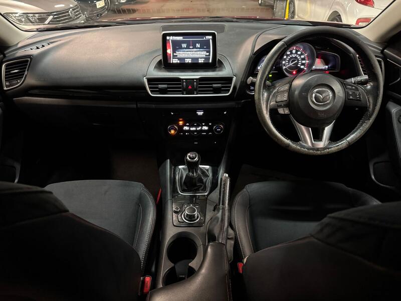 MAZDA MAZDA3 2.0 SKYACTIV-G Sport Black 2016