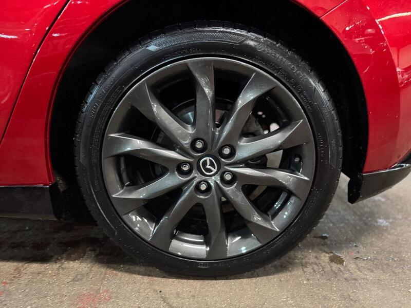 MAZDA MAZDA3 2.0 SKYACTIV-G Sport Black 2016