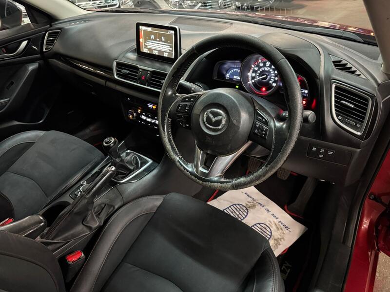 MAZDA MAZDA3 2.0 SKYACTIV-G Sport Black 2016