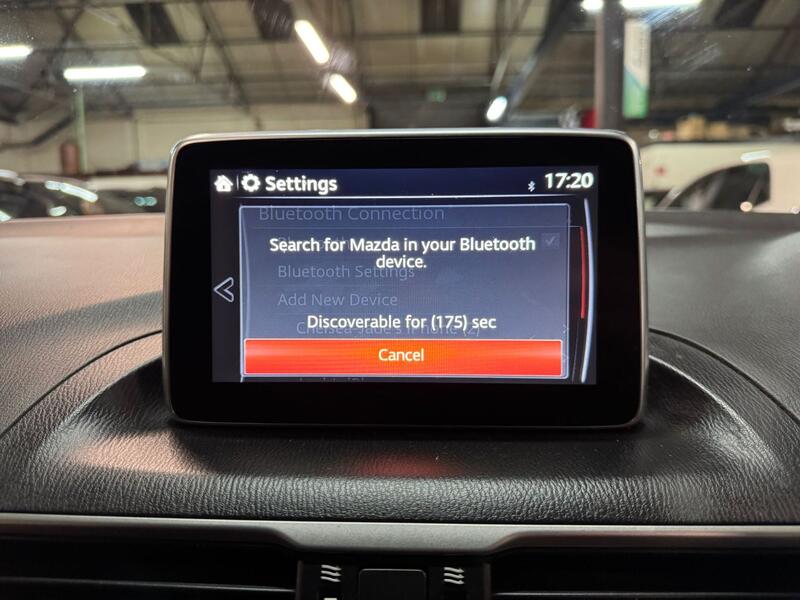 MAZDA MAZDA3 2.0 SKYACTIV-G Sport Black 2016