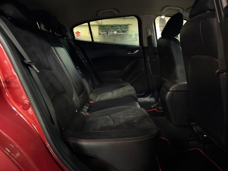 MAZDA MAZDA3 2.0 SKYACTIV-G Sport Black 2016