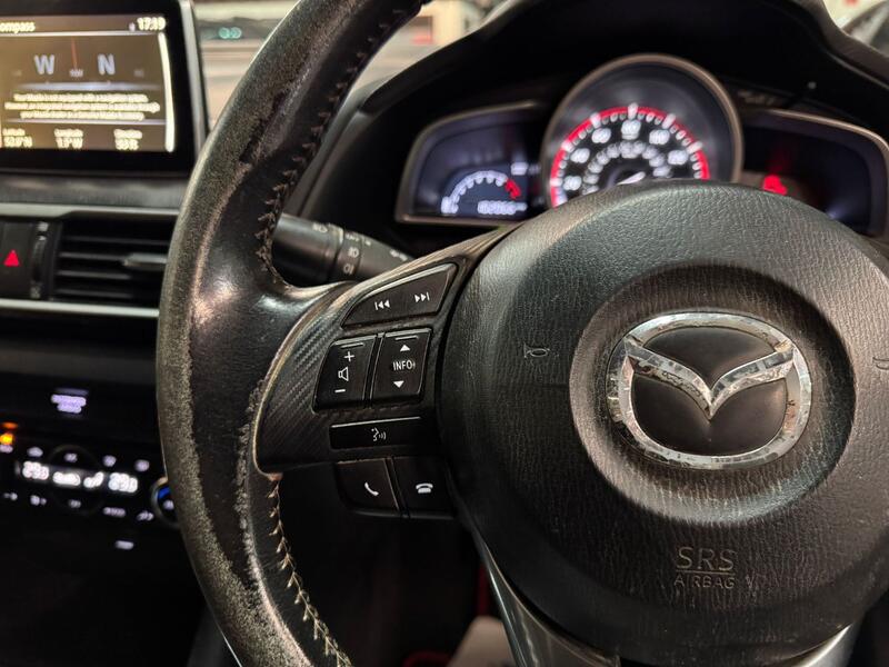 MAZDA MAZDA3 2.0 SKYACTIV-G Sport Black 2016
