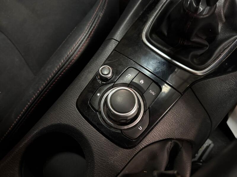 MAZDA MAZDA3 2.0 SKYACTIV-G Sport Black 2016