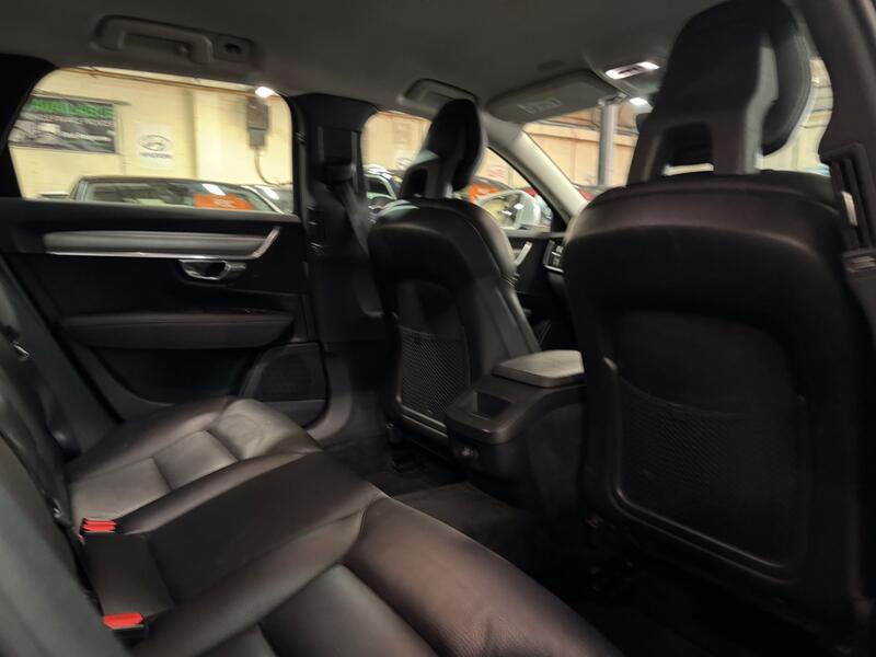 VOLVO V90 2.0 Momentum Plus D4 2016
