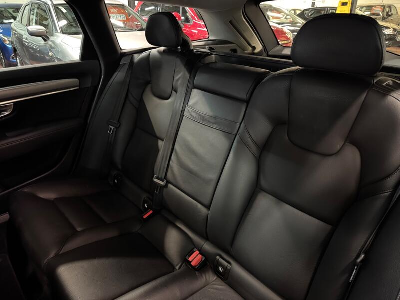 VOLVO V90 2.0 Momentum Plus D4 2016