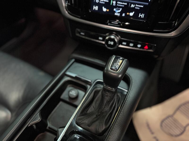 VOLVO V90 2.0 Momentum Plus D4 2016