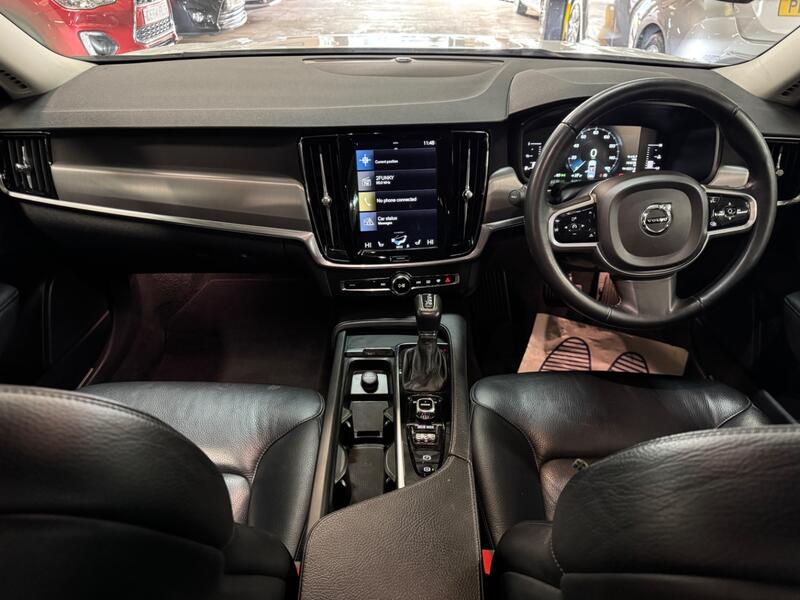 VOLVO V90 2.0 Momentum Plus D4 2016