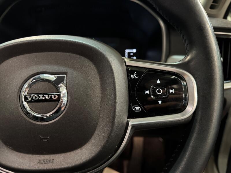 VOLVO V90 2.0 Momentum Plus D4 2016
